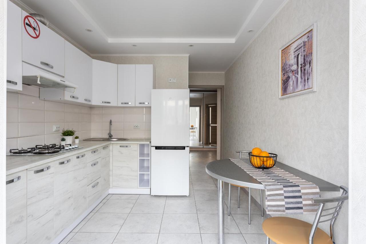 0131 Apartment Near Zhulyany Airport New Complex Kiev Exterior foto